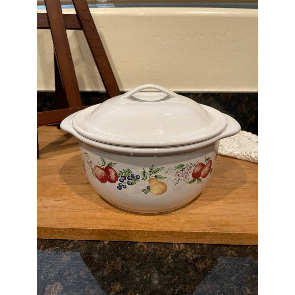 1.5 quart Corelle Coordinates chutney casserole dish with lid